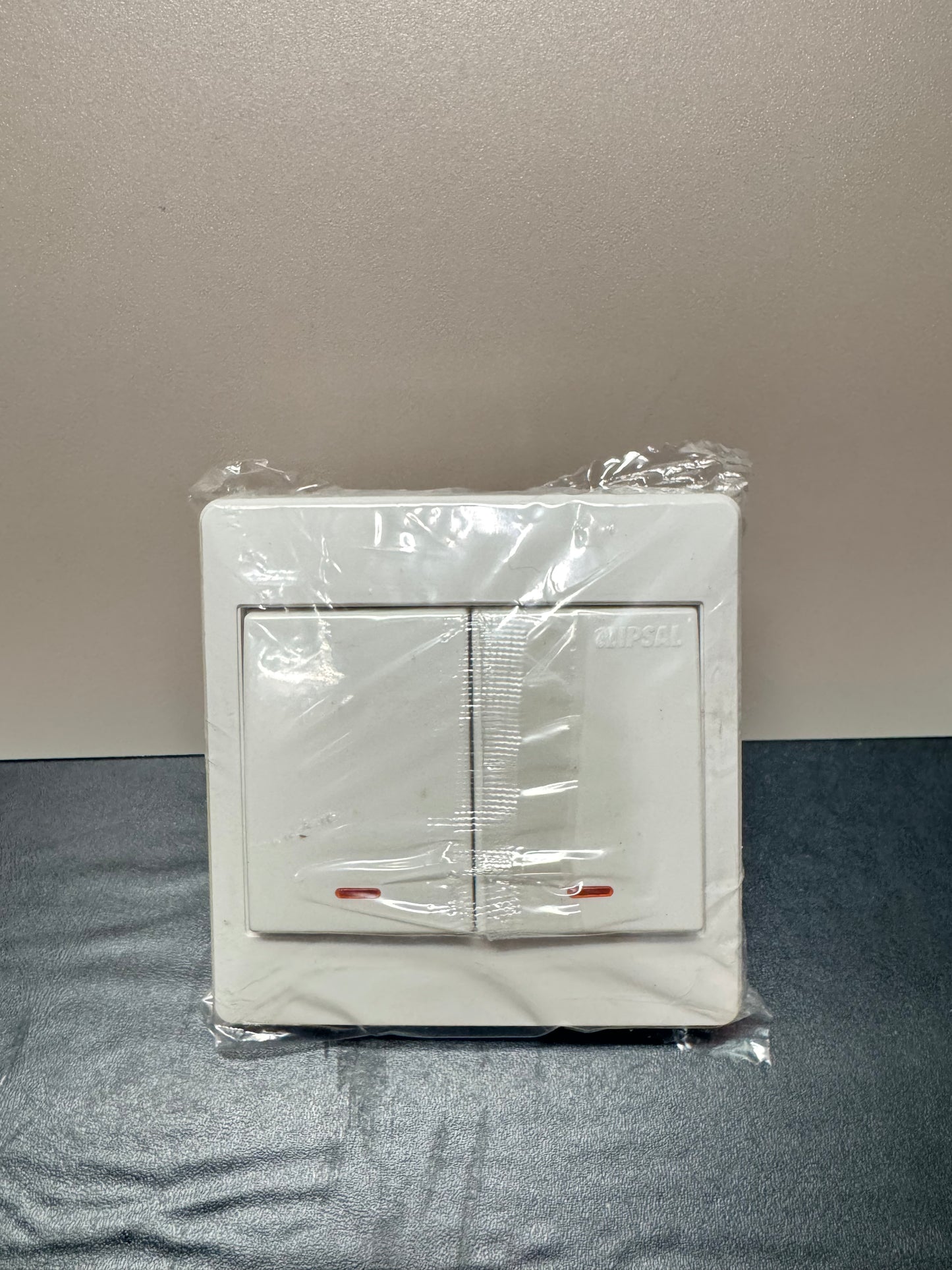 E2000 有燈 兩位開關掣